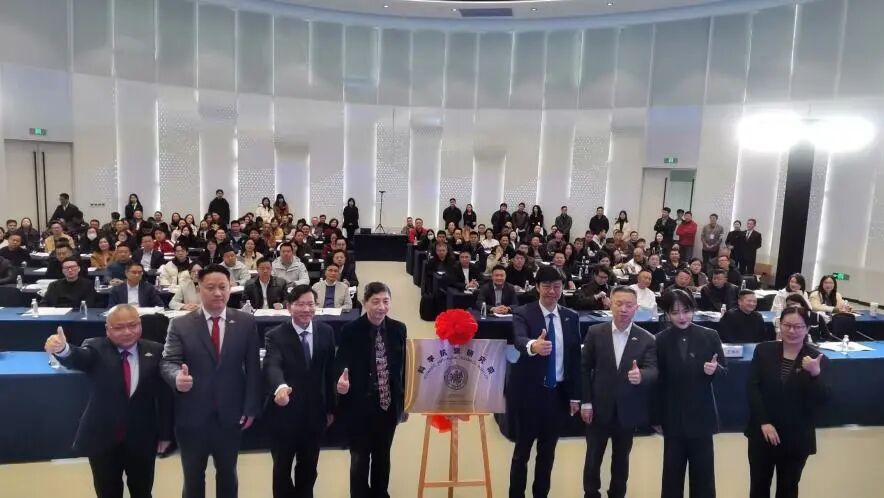 6390208249493533641510977